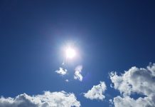 Sonne und Wolken